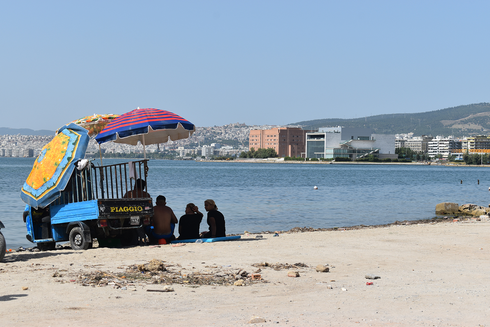 Archisearch Seafront Dialogue: Urban Windows on the Sand of Thessaloniki | Master's thesis by Magda Meimaridou