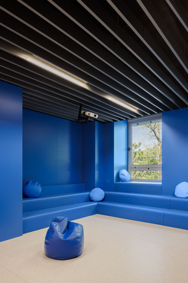 A colorful setting for the new Pediatric Ward of Hospital São João in ...