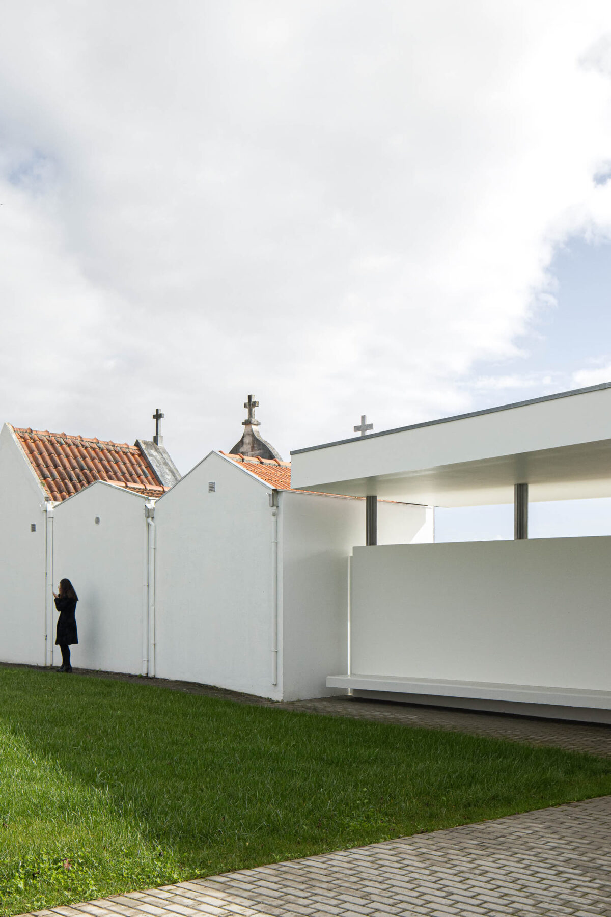 Casa Mortuária de Oliveirinha in Aveiro, Portugal | Sónia Lopes da Cruz – Arquitectura